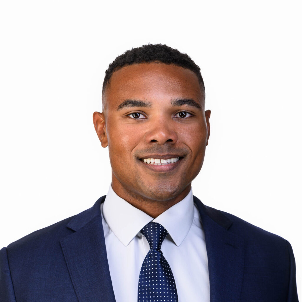 transitioning military man professional headshot | Lisa Maco Photography